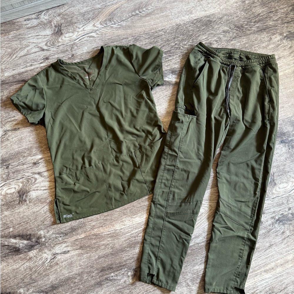 Grey's Anatomy Olive Active Scrub set